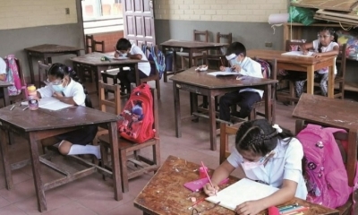 Estudiantes vuelven a clases mediante medias de bioseguridad 