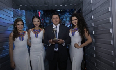 El galardón lo recibió el presidente de la empresa/Foto. IS