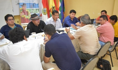 Alcaldes reunidos con el Ministerio de Medio Ambiente, Agua y Saneamiento básico