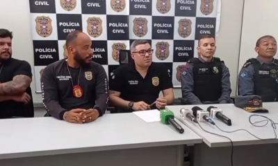 Conferencia de prensa brindada por efectivos policiales.