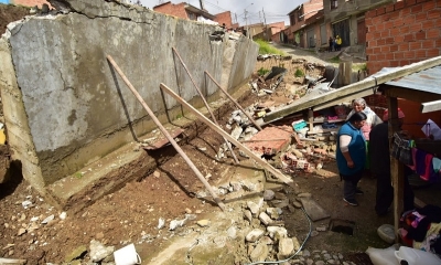 Una casa rajada en la zona de Alto Cochabamba.