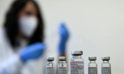 Los inversores esperan con nerviosismo los resultados de las pruebas sobre la eficacia de las vacunas actuales contra la variante del Omicron