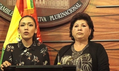Adriana Salvatierra y Sonia Brito