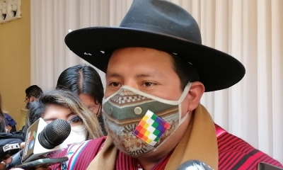 El gobernador de La Paz, Santos Quispe, en rueda de prensa. 