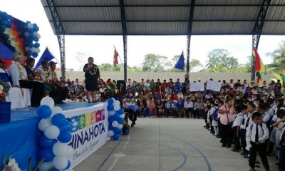 Acto de entrega de una Unidad Educativa en Shinahota. Foto: RRSS