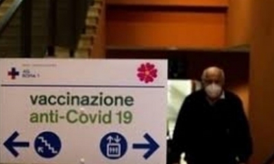 Italia bloquea el envío de vacunas antiCovid