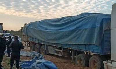 Camión de contrabando en Warnes, Santa Cruz. Foto: Aduana Nacional