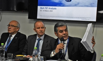 Juan Carlos Ossio (der.), junto a otros gerentes de BoA.
