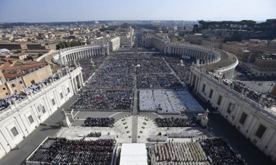 70 mil personas asistieron al Vaticano.