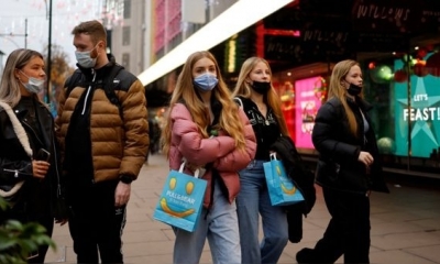 La actividad económica frena bruscamente en el Reino Unido debido a la variante ómicron