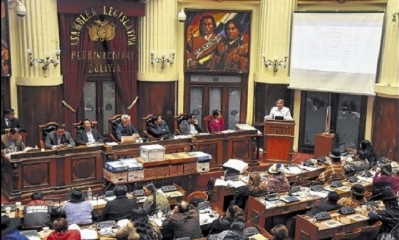 La comisión investigadora presentó ayer los documentos al plenario de la Asamblea