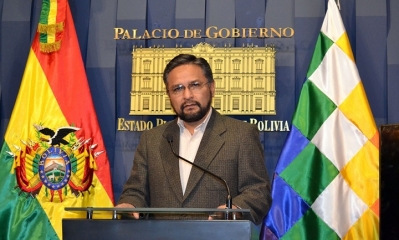 El ministro de la Presidencia, Alfredo Rada, en conferencia de prensa (ABI)