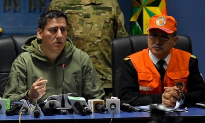 El ministro de Defensa, (I) Javier Zabaleta 