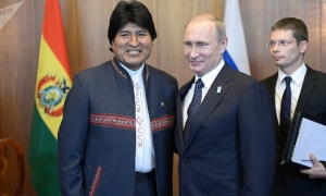 El presidente de Bolivia, Evo Morales y el presidente ruso Vladímir Putin
