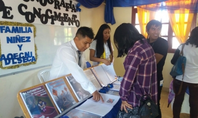 Estudiantes de Ciencias de la Educación de U. Salesiana