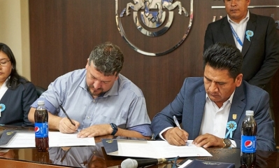 Firma de convenio entre Cervecería Boliviana Nacional y Gobierno Autónomo Municipal de Sacaba