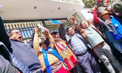 Los dirigentes fueron al TSE a realizar su pronunciamiento.
