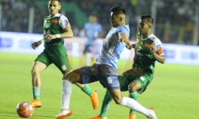 La hinchada de Oriente salió molesta del estadio/Foto. D