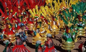 La Morenada, es una expresión cultural construida por el carnaval de Oruro y la festividad del Gran Poder