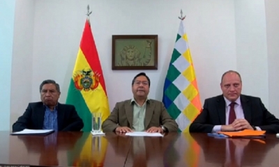 El presidente Luis Arce    ( c )