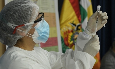 La autoridad en Salud remarcó que el grupo etario que deberá asistir a inmunizarse son las personas mayores de 50 años.