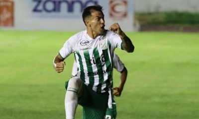 Facundo Suárez en la celebración de su gol ante Guabirá.