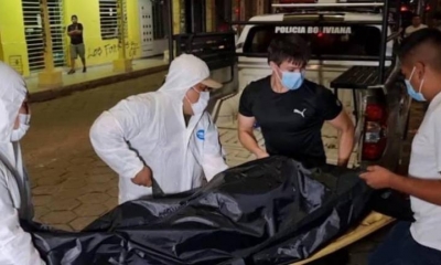 Librecambista asesinado ayer es trasladado de la morgue.
