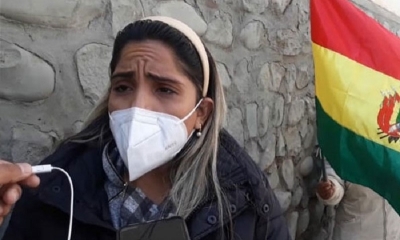 Carolina Ribera fuera del penal de Miraflores, este miércoles.