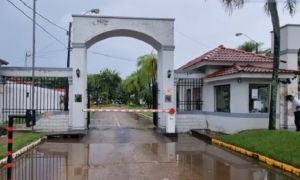 Allanamiento en un domicilio de al exalcaldesa Angélica Sosa.