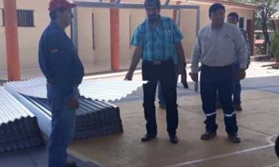 Entrega de calaminas en el distrito cuatro