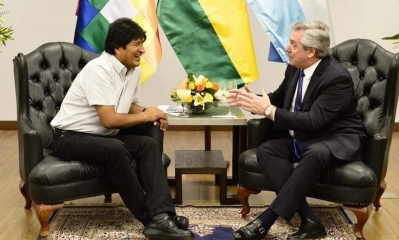 Evo Morales (izq.) junto a Alberto Fernández en un encuentro a mediados de septiembre.