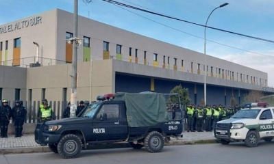 Un gran despliegue se hizo en el hospital a done fue llevado el gobernador