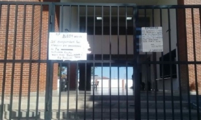 Unidad Educativa Ángela Pinckert suspendió las clases. Foto: El Deber