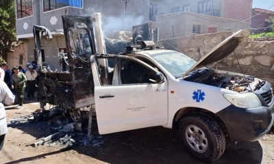 La ambulancia que se incendió este lunes