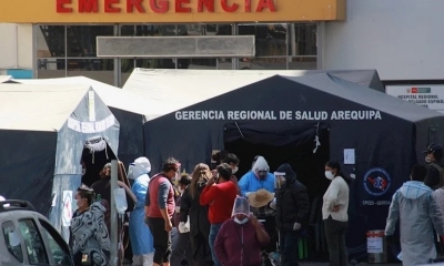 En 10 minutos se inscriben 3.000 voluntarios para pruebas de vacunas en Perú. Foto: EFE
