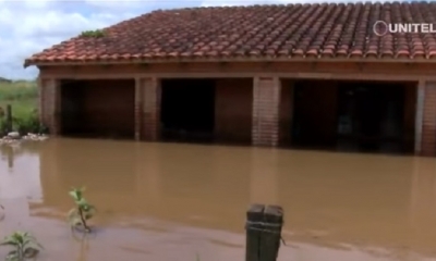El agua llegó hasta la mitad de la casa/Foto. Kandire