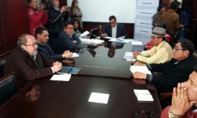 Las delegaciones del Gobierno y la UPEA reinstalan el diálogo en el FNDR. Foto: La Razón