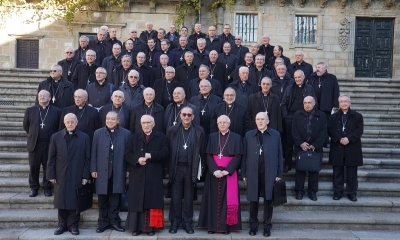 Foto de familia de los obispos durante la peregrinación a Santiago de Compostela en noviembre de 2021
