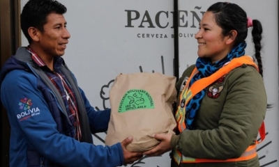 Entrega de lodos insertos al voluntariado Acción 365/Foto. RB