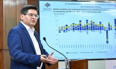 El ministro de Economía y Finanzas Públicas, Marcelo Montenegro, en conferencia de prensa. 