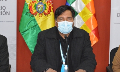 Ministro de Educación, Adrián Quelca.