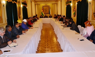 Presidente Evo Morales , Vicepresidente Álvaro García Linera y ministros se reúnen con la CONALCAM en Palacio de Gobierno. Foto: ABI