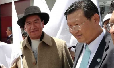 Cusi fue a esperar a Chi en El Alto. Foto: Edwin Apaza.