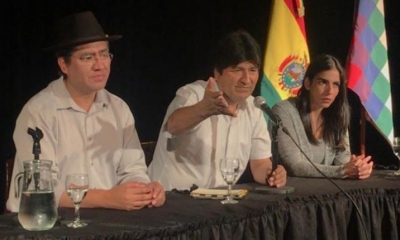 Morales acompañado de Pary y Montaño. | Karen Carrillo