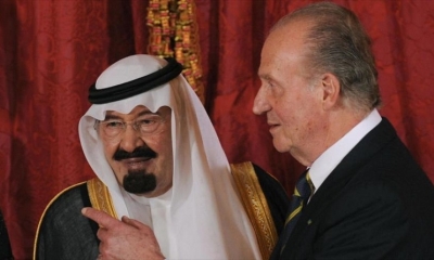 El rey emérito español Juan Carlos (derecha), junto al fallecido rey de Arabia Saudí, Abdalá Bin Abdulaziz Al Saud, en Madrid, 15 de julio de 2008.
