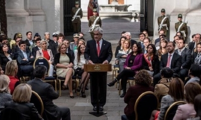 Sebastián Piñera mientras habla durante un acto en el que ha prometido terminar 