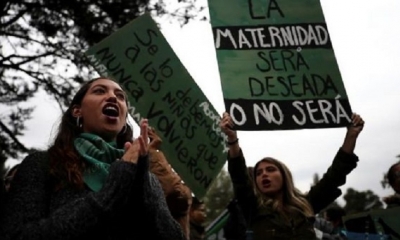 La Corte Constitucional de Ecuador despenaliza el aborto por violación. | Fuente: EFE