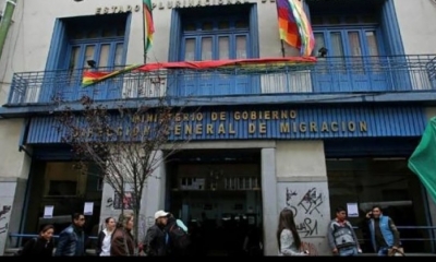 Oficinas de Migración en La Paz. Foto: Periódico Cambio