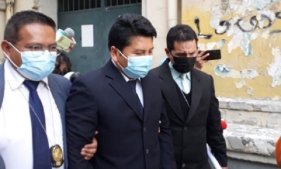Juez detenido por liberar a una persona sentenciada 