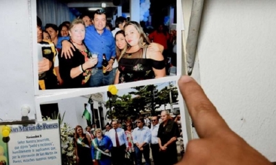 Fotografías encontradas en el despacho de Jhonny Fernández 